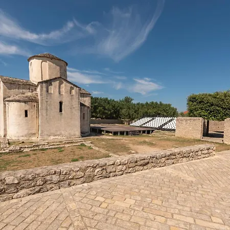 Сasa de vacaciones Atrium Nin